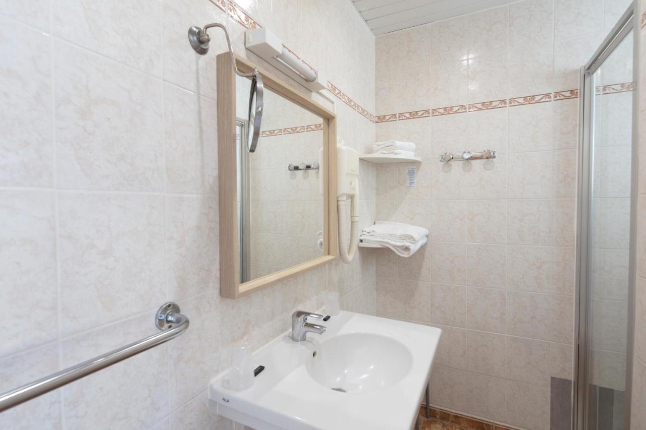 Hotel Les Rocailles Montagnac  Dış mekan fotoğraf